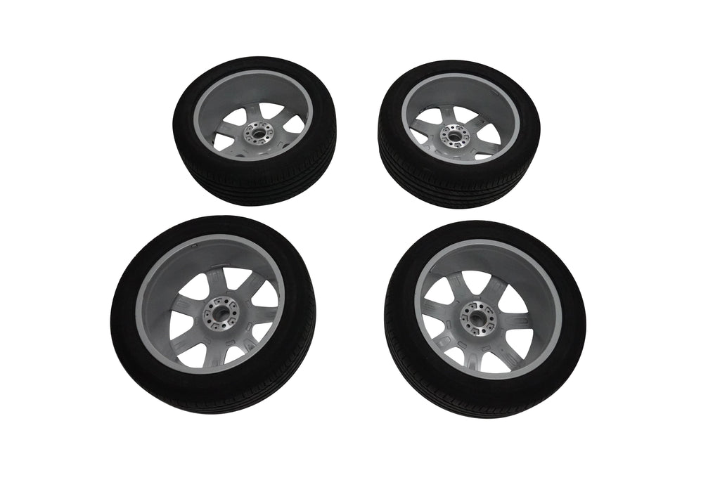 ROLLS ROYCE CULLINAN Original Tires with Wheels RIMS and Bolts Silver OEM 68781607 68781608