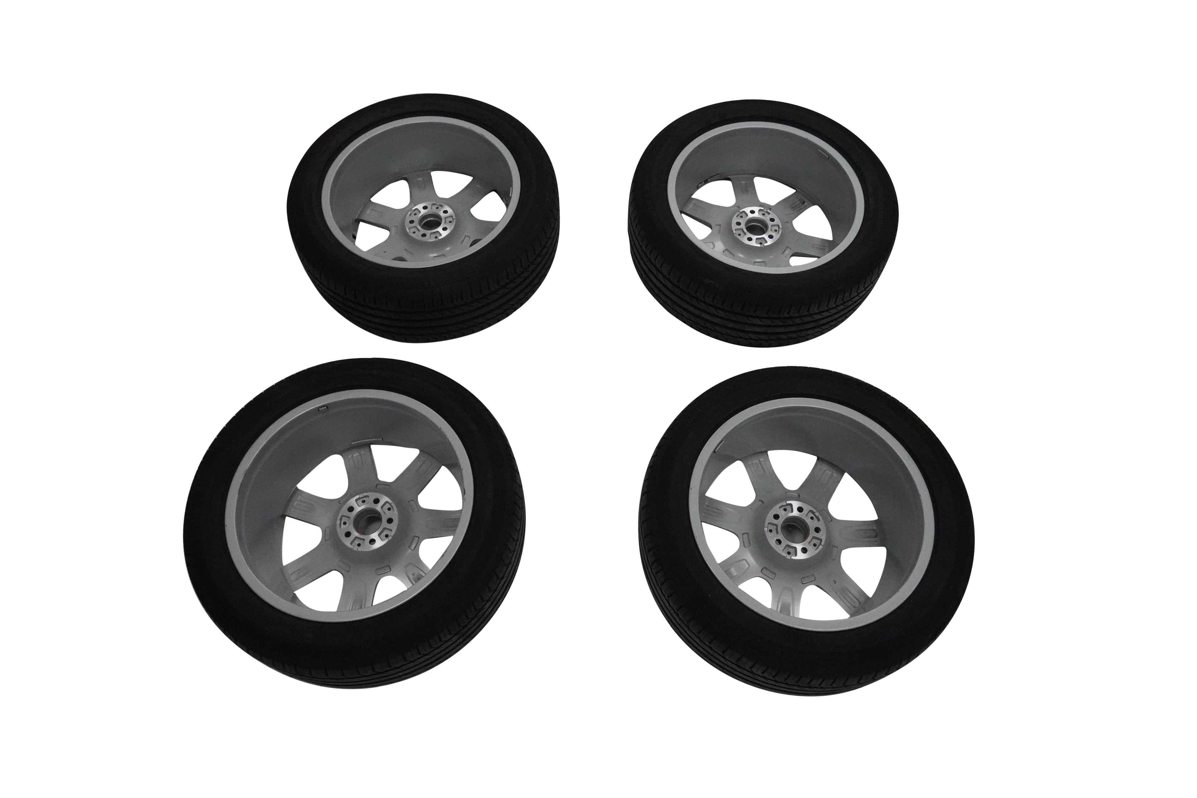 ROLLS ROYCE CULLINAN Original Tires with Wheels RIMS and Bolts Silver OEM 68781607 68781608